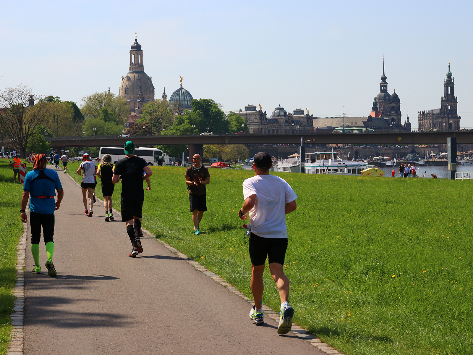EventTipp VVO OberelbeMarathon Atemberaubende Landschaft entlang